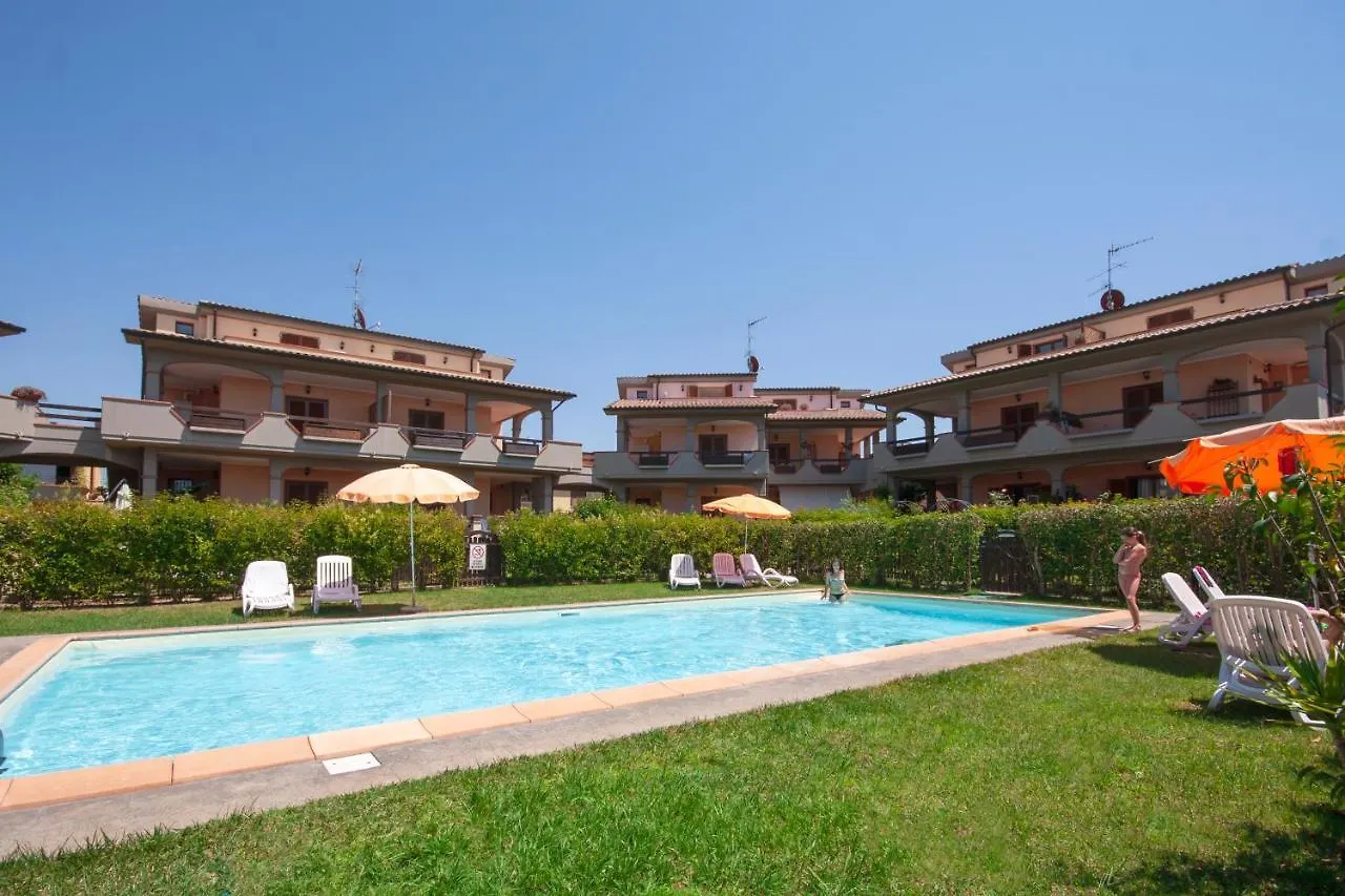 Follonica Apartments - Pool & Relax