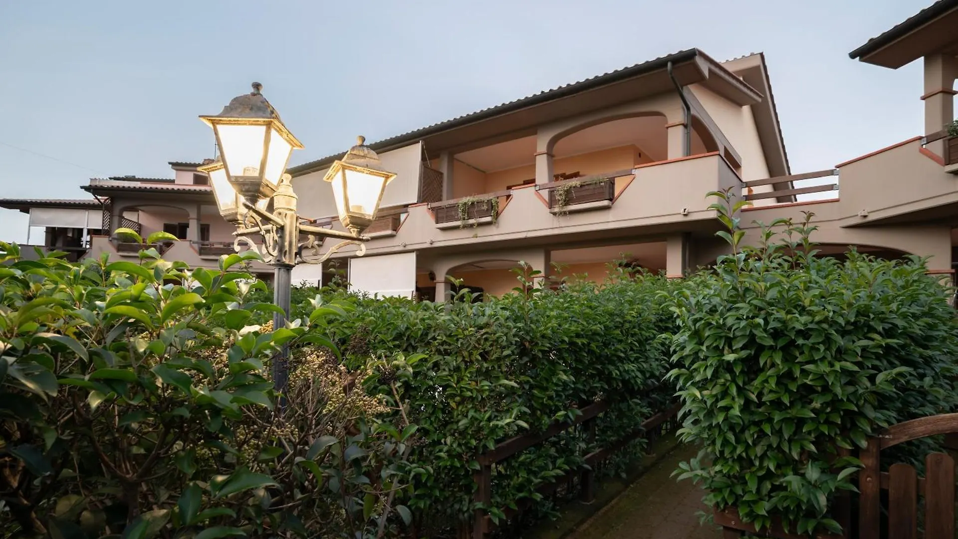 Follonica Apartments - Pool & Relax