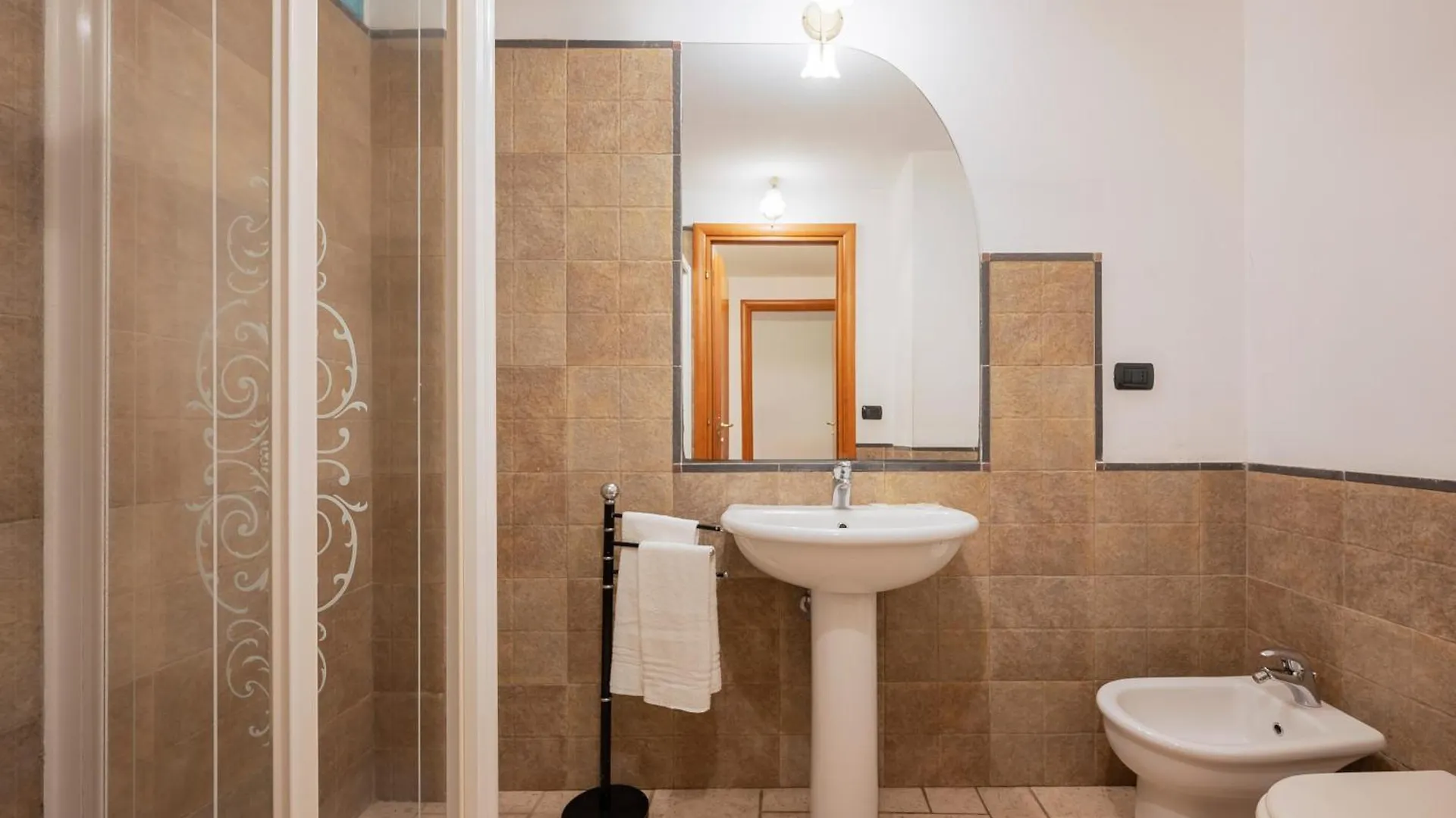 Follonica Apartments - Pool & Relax Italia